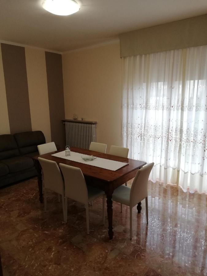 Cinzia'S Holiday Home Дезенцано-дель-Гарда Экстерьер фото