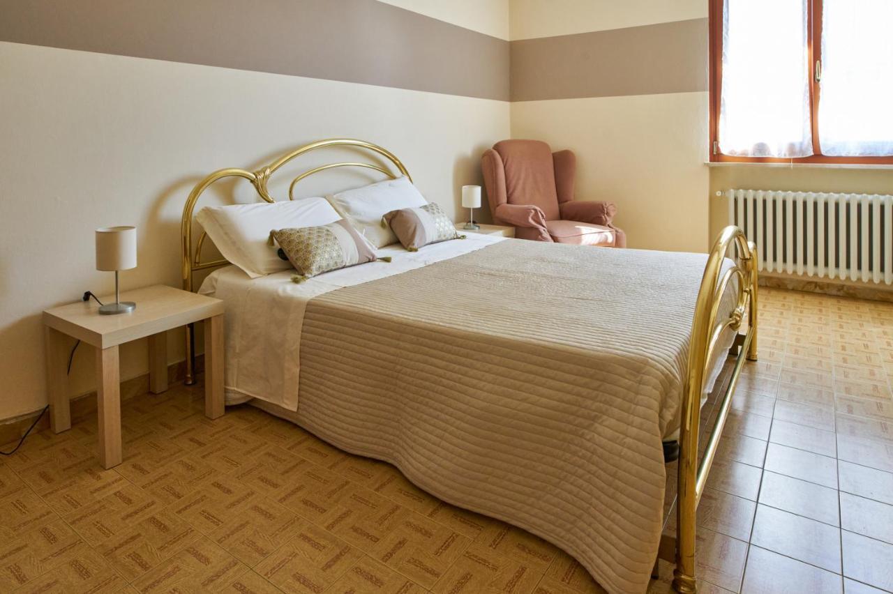 Cinzia'S Holiday Home Дезенцано-дель-Гарда Экстерьер фото