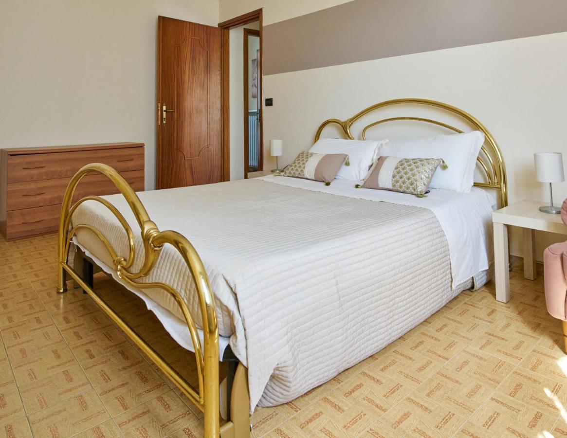 Cinzia'S Holiday Home Дезенцано-дель-Гарда Экстерьер фото